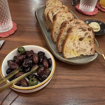 Lady Elaine - Bread with olives - Mediterranean Near Me - Honolulu, Hawaii
