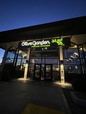 Olive Garden Italian Restaurant by null