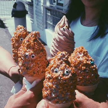 Flub's Dari-Ette - Chocolate with crunch sprinkles. Don't forget the eyes!! - Ice Cream & Frozen Yogurt Near Me - Hamilton, Ohio