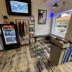 Roselani Scoop Shop - Indoors