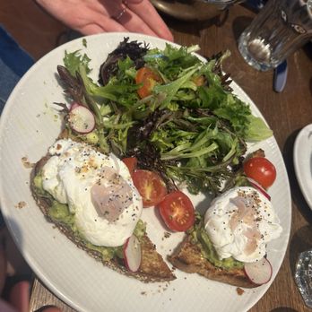 Couvant - Pesto Avocado Toast - Brasseries Near Me - New Orleans, Louisiana