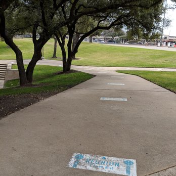 Reunion Park - At the park - helpful hints to get you to Reunion Tower - Parks Near Me - Dallas, Texas Reunion Park - At the park - helpful hints to get you to Reunion Tower - Parks Near Me - Dallas, Texas