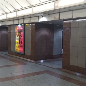 Angel Underground Station - Hallway - Metro Stations Near Me - London, XGL Angel Underground Station - Hallway - Metro Stations Near Me - London, XGL