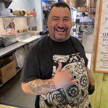 La Isla Cevicheria - Apparently someone in charge, nice guy! - Seafood Near Me - Temecula, California La Isla Cevicheria - Apparently someone in charge, nice guy! - Seafood Near Me - Temecula, California