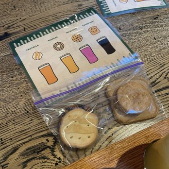 Little House Brewing - Girl Scout cookie flight - Brewpubs Near Me - Chester, Connecticut Little House Brewing - Girl Scout cookie flight - Brewpubs Near Me - Chester, Connecticut