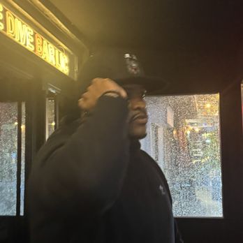 Dive Bar LIC - Dive Bars Near Me - Astoria, New York