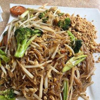 Thai Gai Yang Cafe - Pad thai - Thai Near Me - Saint Louis, Missouri Thai Gai Yang Cafe - Pad thai - Thai Near Me - Saint Louis, Missouri