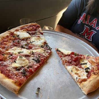 Piecasso - Pizza margharita large - Pizza Near Me - Stowe, Vermont Piecasso - Pizza margharita large - Pizza Near Me - Stowe, Vermont