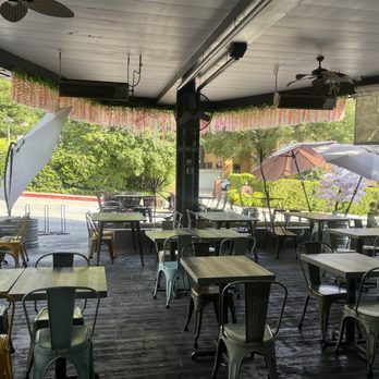 Wild Oak Cafe - Outside - Cafes Near Me - Glendale, California Wild Oak Cafe - Outside - Cafes Near Me - Glendale, California