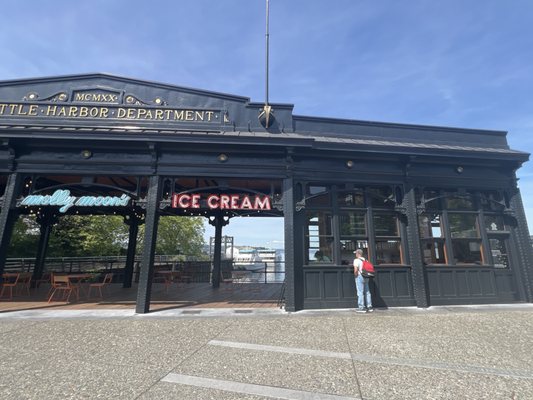 Molly Moon's Homemade Ice Cream Waterfront by null