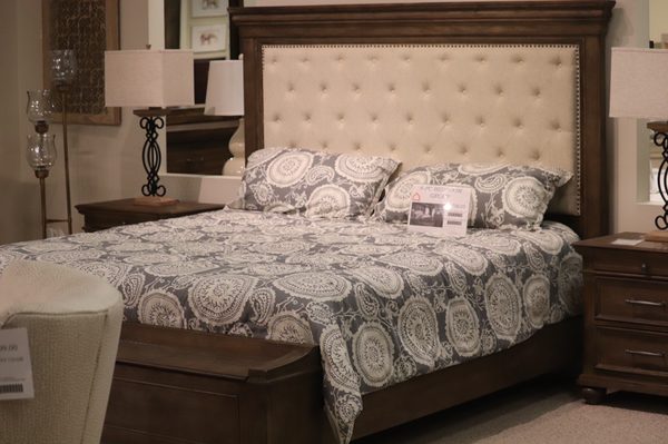 Ashley Store + Outlet by null