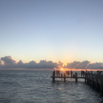 Isla Bella Beach Resort - Sunset Grille -- 6 min walk, pretty sunset and view of 7 mile bridge - Resorts Near Me - Marathon, Florida Isla Bella Beach Resort - Sunset Grille -- 6 min walk, pretty sunset and view of 7 mile bridge - Resorts Near Me - Marathon, Florida