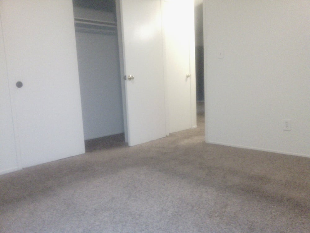 DAKOTA GARDEN APARTMENTS Updated September 2024 3330 E Dakota Ave