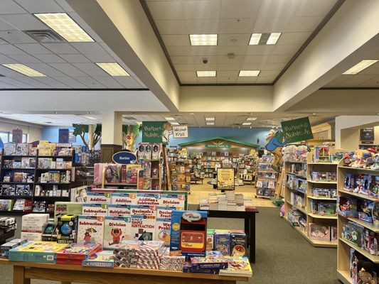Barnes & Noble Booksellers