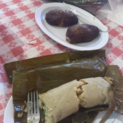 Doña Ana's Pupuseria - Dry tamales the worst tamales I've had