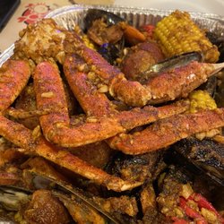 Mr. & Mrs. Crab - The Big Eats