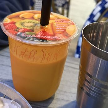 Bombay Beach - Mango Lassi urban style - Indian Near Me - Los Angeles, California