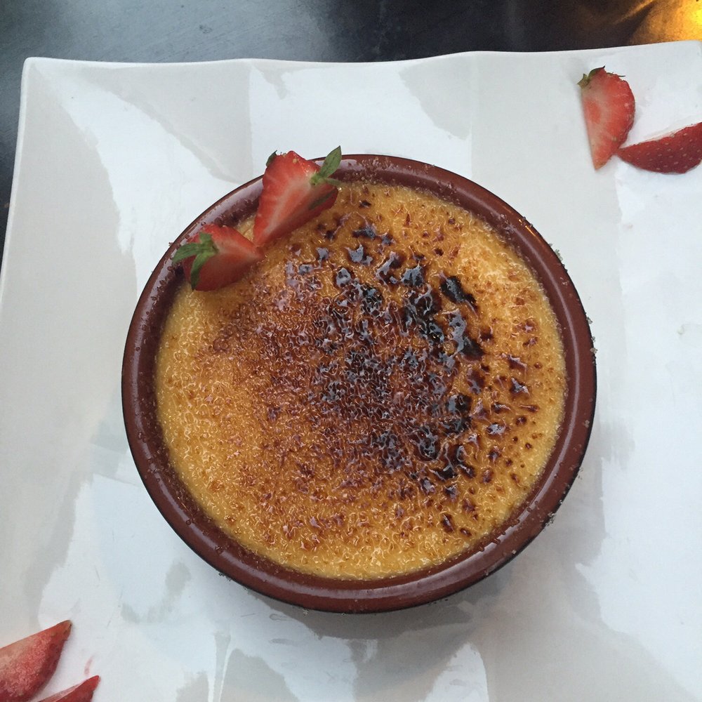 Le Chat Perché - Apricot crème brûlée- so delicious! - Mediterranean Near Me - Montpellier, 34 Le Chat Perché - Apricot crème brûlée- so delicious! - Mediterranean Near Me - Montpellier, 34