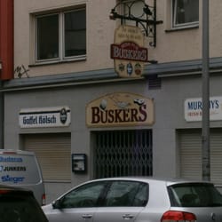 Buskers