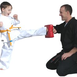 Karate America De Pere - Helping develop more respectful, responsible, outgoing kids.