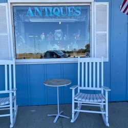 Lighthouse Antique Mall Too