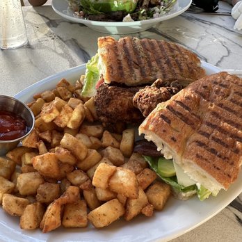 Bistro Cafe - Fried chicken BLT and potatoes - Breakfast & Brunch Near Me - Miami, Florida Bistro Cafe - Fried chicken BLT and potatoes - Breakfast & Brunch Near Me - Miami, Florida