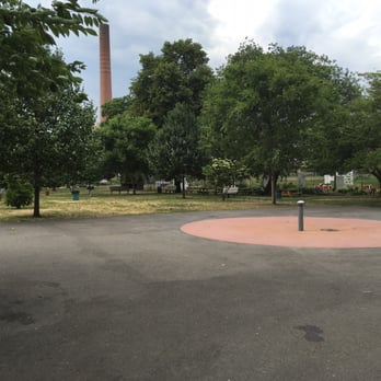 Randall's Island Park - Sprinkler area located right next to Scylla Playground on Randall's Island. - Parks Near Me - New York, New York