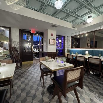 Flore Cafe - Thai Near Me - Tysons, Virginia Flore Cafe - Thai Near Me - Tysons, Virginia