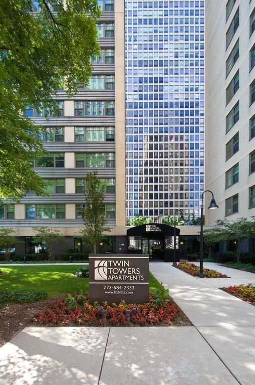 TWIN TOWERS APARTMENTS Updated August 2024 37 Photos & 14 Reviews