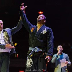 Pro fight! Teddy wins!