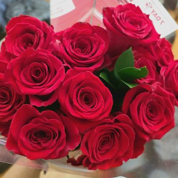 Sam's Club - So pretty! Valentine's Day 1dz long stem roses $15.99 - Wholesale Stores Near Me - Las Vegas, Nevada Sam's Club - So pretty! Valentine's Day 1dz long stem roses $15.99 - Wholesale Stores Near Me - Las Vegas, Nevada