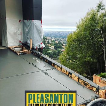 Pleasanton Ready Mix Concrete - 10.5.20
Oakland Hills
Residential Driveway Pour - Masonry/Concrete Near Me - Pleasanton, California Pleasanton Ready Mix Concrete - 10.5.20
Oakland Hills
Residential Driveway Pour - Masonry/Concrete Near Me - Pleasanton, California