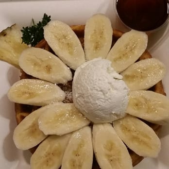 Egghead's Restaurant - Belgium waffle with bananas and almond cream - Breakfast & Brunch Near Me - Fort Bragg, California