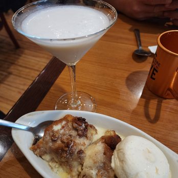Doc's Downtown Grille - Salted Caramel Martini and Bread Pudding - American Near Me - Easton, Maryland