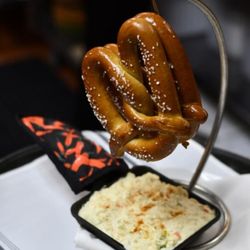 Hot Tuna - Hot Pretzel & Crap Dip