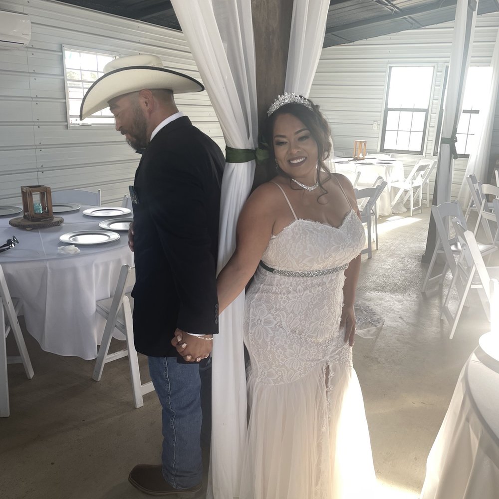 Circle J Ranch Ranch And Events - The Aguilera Weddinf 6.11.22 - Venues & Event Spaces Near Me - Von Ormy, Texas