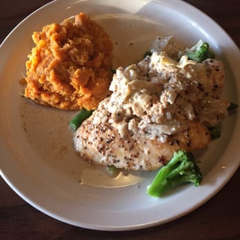 Guthrie's Grill - Chicken scallopini with broccoli instead of asparagus - Steakhouses Near Me - Somerset, Kentucky