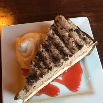 Mia Sorella - Chocolate cheesecake w/ strawberries - Italian Near Me - Ballwin, Missouri