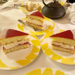 Red Fruit Victoria Sponge Cake