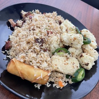 Hong Minh - Salt and pepper fish lunch plate with fried rice and an egg roll - Chinese Near Me - Harvey, Louisiana Hong Minh - Salt and pepper fish lunch plate with fried rice and an egg roll - Chinese Near Me - Harvey, Louisiana