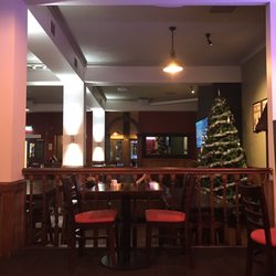 Waxy O'Sheas - Front bar and restaurant
