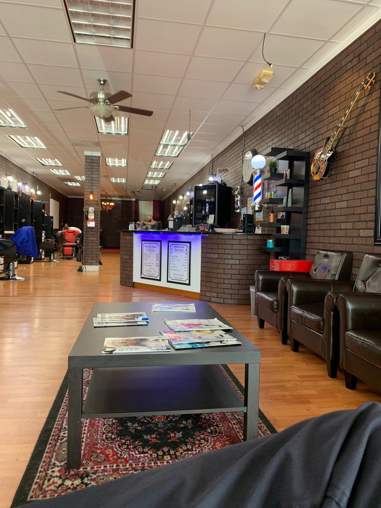 MAIN STREET BARBER SHOP 40 Photos & 127 Reviews Barbers 2810 N