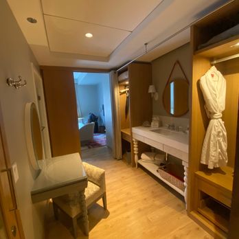 Virgin Hotels Chicago - Hotels Near Me - Chicago, Illinois Virgin Hotels Chicago - Hotels Near Me - Chicago, Illinois