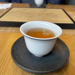 VAN CHA - Red ruby oolong tea