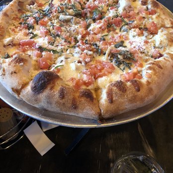 Barrel Junction - Smoked Chicken and Bacon Pizza with Garlic Sauce - Burgers Near Me - Allison Park, Pennsylvania Barrel Junction - Smoked Chicken and Bacon Pizza with Garlic Sauce - Burgers Near Me - Allison Park, Pennsylvania