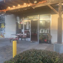 Roberto Donuts - Front of donut shop