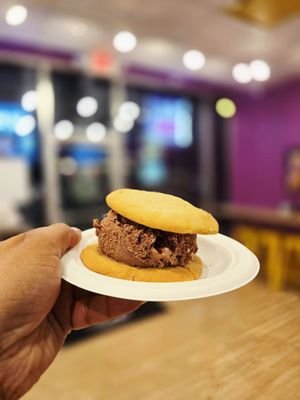 Insomnia Cookies by null