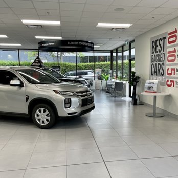 Applewood Mitsubishi - Showroom - Auto Repair Near Me - Richmond, British Columbia
