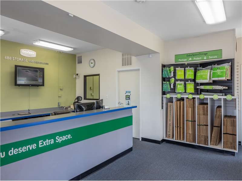 EXTRA SPACE STORAGE Updated September 2024 33 Photos & 15 Reviews