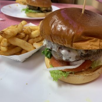 Peggy Sue's - Mushroom swiss burger - Burgers Near Me - Kihei, Hawaii Peggy Sue's - Mushroom swiss burger - Burgers Near Me - Kihei, Hawaii
